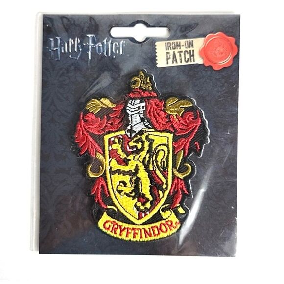 Harry Potter Gryffindor Iron-On Patch - Picture 1 of 2